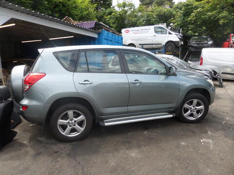 Breaking Toyota CRV for spares #1