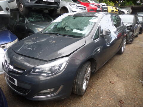 Breaking Vauxhall Astra 2014 for spares #1