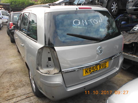 Breaking Vauxhall Zafira B for spares #2