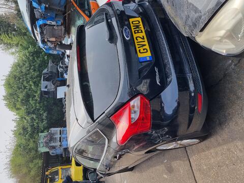 Breaking Ford Focus for spares #2