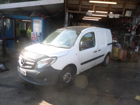 Breaking Mercedes Van for spares #2