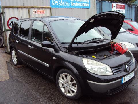 Breaking Renault Scenic 1.9 dci for spares #3