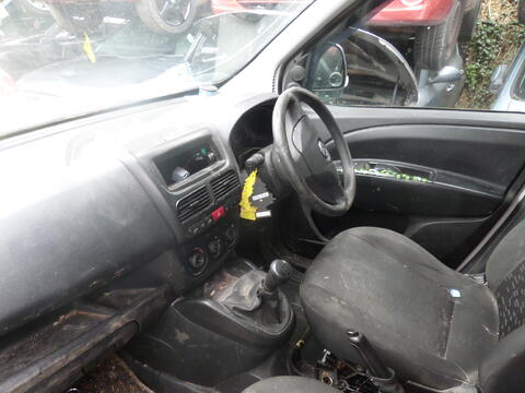 Breaking Vauxhall Combo for spares #3