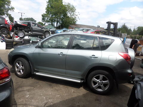 Breaking Toyota CRV for spares #3