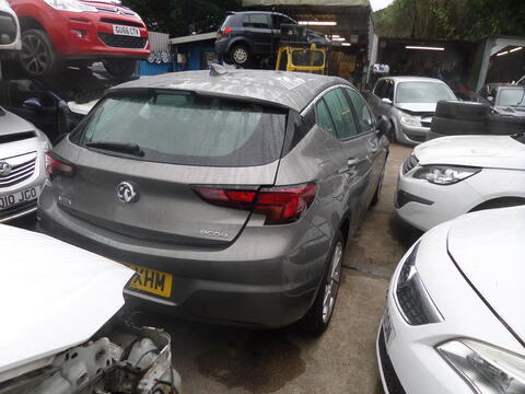 Breaking Vauxhall Astra 2014 for spares #3