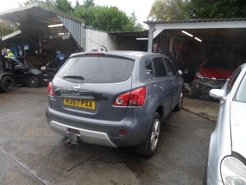 Breaking Nissan Qashqai 4x4 auto for spares #3