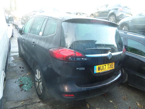 Breaking Vauxhall Zafira for spares #4